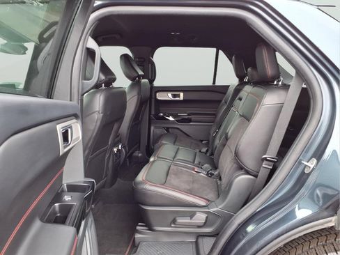 Used 2023 Ford Explorer ST-Line AWD/4WD image 11