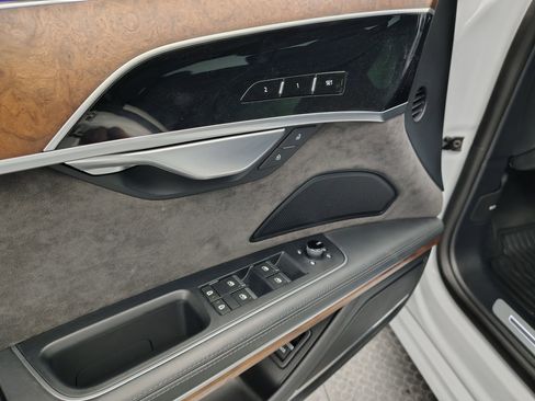 Used 2021 Audi A8 L 3.0T w/ Executive Plus Package image 25