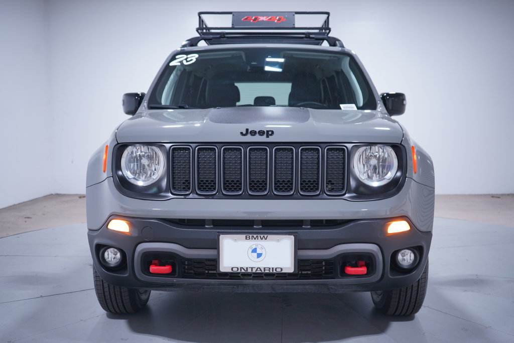 Used 2023 Jeep Renegade Trailhawk w/ Trailhawk Elite Group AWD/4WD image 4