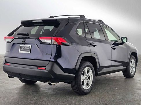 Used 2019 Toyota RAV4 XLE w/ Convenience Package image 3