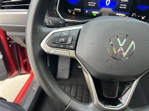 Certified 2022 Volkswagen Jetta SE image 18