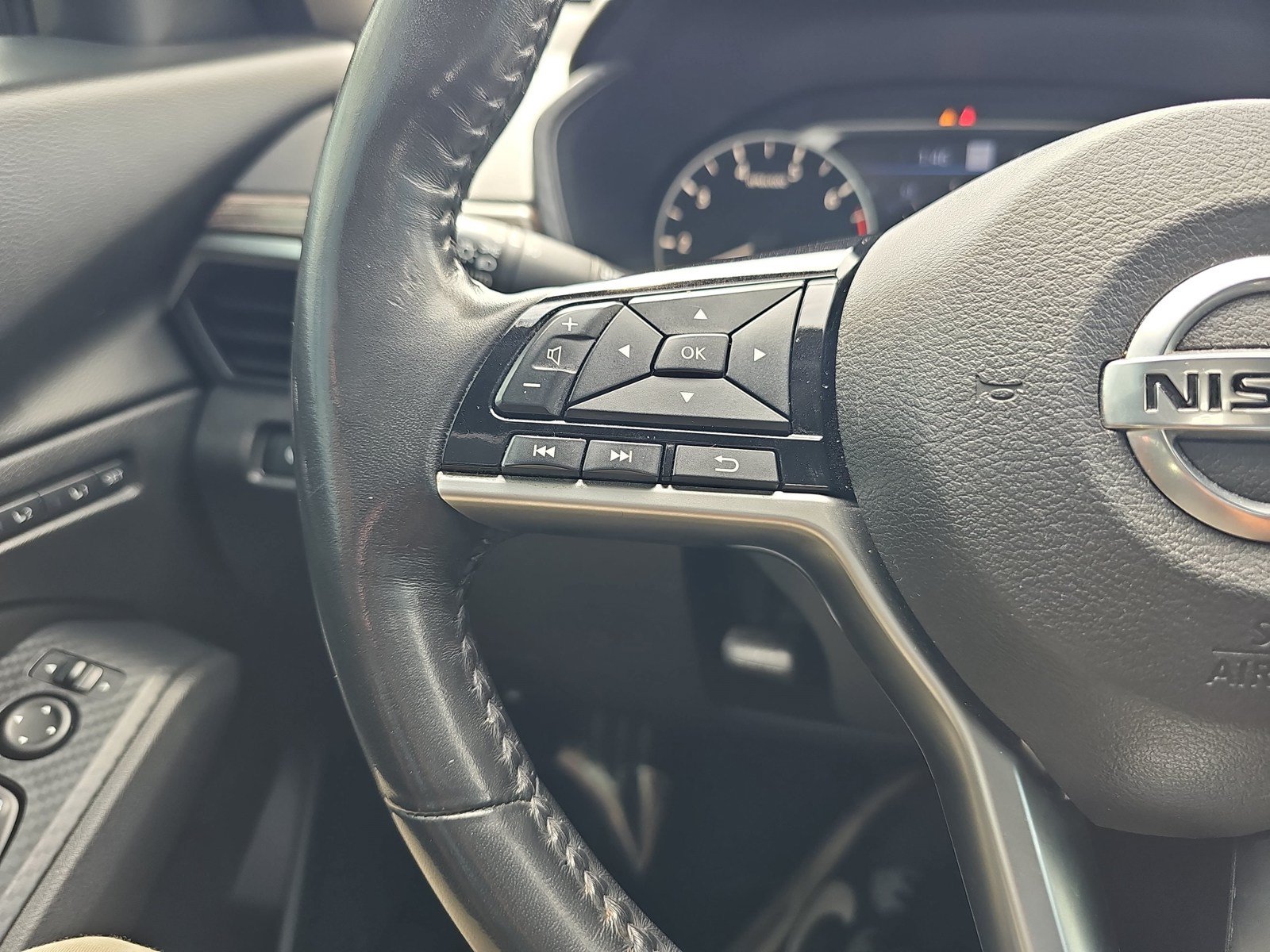 Used 2019 Nissan Altima 2.5 Platinum FWD image 14
