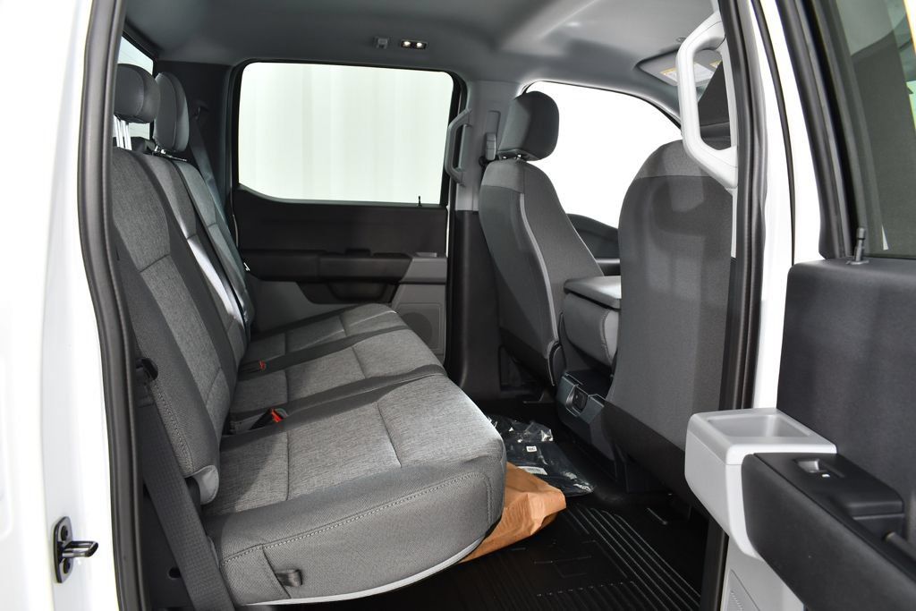 New 2027 Ford F550 4x4 Crew Cab image 19