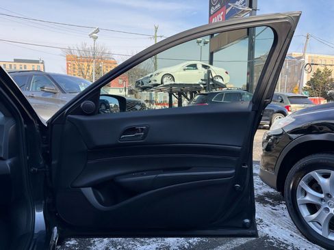 Used 2016 Acura ILX FWD with Premium Package image 12