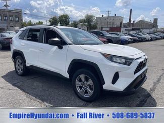 Used 2022 Toyota RAV4 LE AWD/4WD video 2