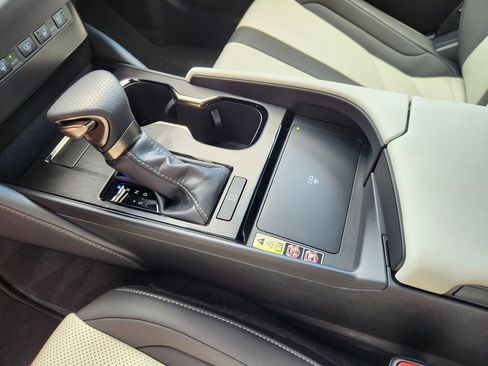 Used 2023 Lexus ES 350 F Sport w/ Accessory Package (Z2) FWD image 19