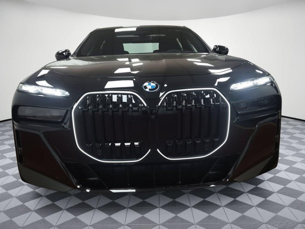 Used 2026 BMW 750e xDrive w/ Executive Package AWD/4WD image 6