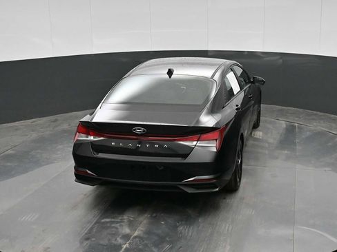 Used 2023 Hyundai Elantra SEL image 17