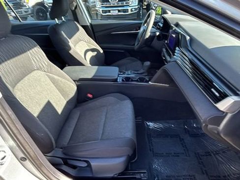 Used 2025 Toyota Camry LE image 11