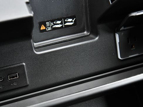 Used 2025 Chevrolet Silverado 1500 LTZ w/ Technology Package image 38