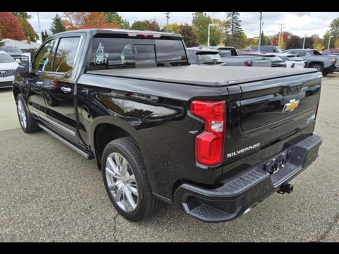 Used 2024 Chevrolet Silverado 1500 High Country w/ High Country Premium Package image 6