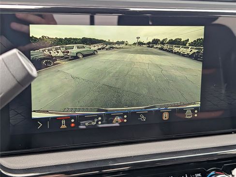 New 2026 GMC Sierra 2500 AT4 w/ AT4 Premium Plus Package AWD/4WD image 20