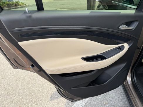 Used 2016 Buick Envision Premium image 15