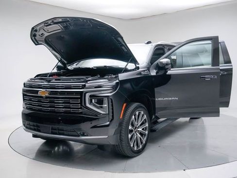 New 2026 Chevrolet Suburban High Country AWD/4WD image 18