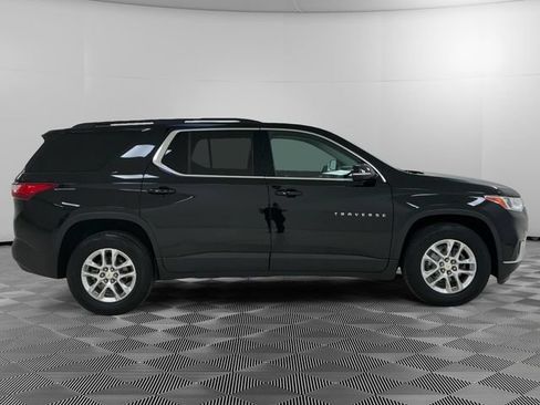 Used 2020 Chevrolet Traverse LT w/ Driver Confidence II Package AWD/4WD image 6