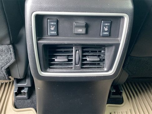 Used 2018 Nissan Murano Platinum w/ Cargo Package image 15