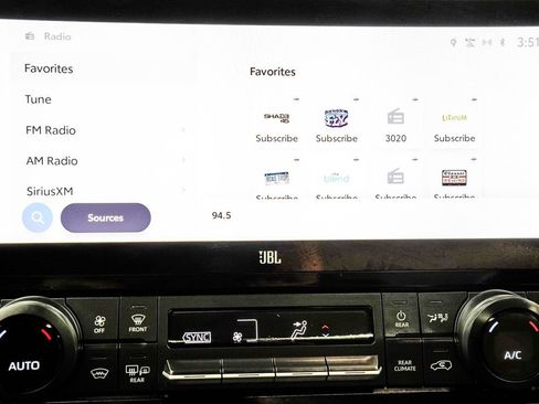 Used 2024 Toyota Grand Highlander AWD image 32