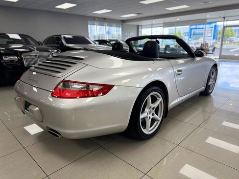 Used 2005 Porsche 911 Carrera RWD image 2