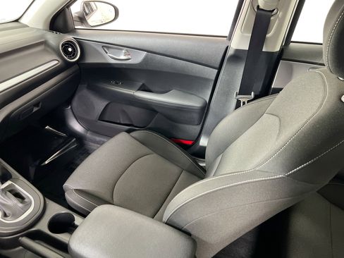Used 2022 Kia Forte LXS w/ LXS Technology Package image 21