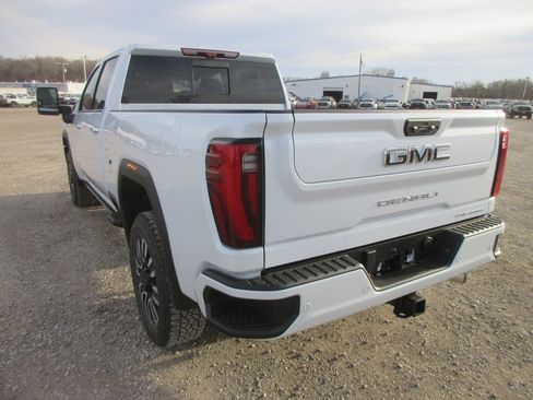 New 2026 GMC Sierra 2500 Denali Ultimate image 9