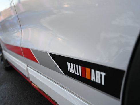 Used 2024 Mitsubishi Outlander Ralliart image 13