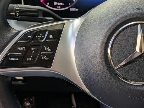 Used 2025 Mercedes-Benz C 300 Sedan image 20