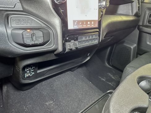 New 2026 RAM 2500 Tradesman AWD/4WD image 32