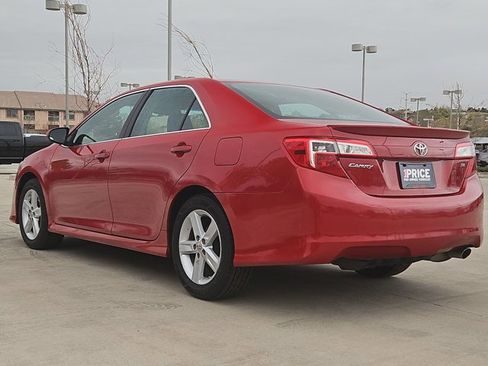 Used 2013 Toyota Camry SE image 8