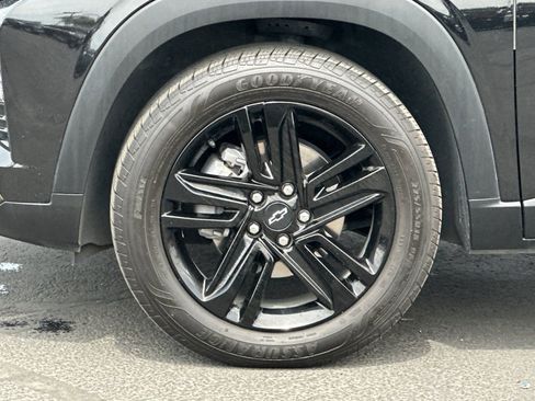 Used 2024 Chevrolet Trax ACTIV w/ Sunroof Package FWD image 25