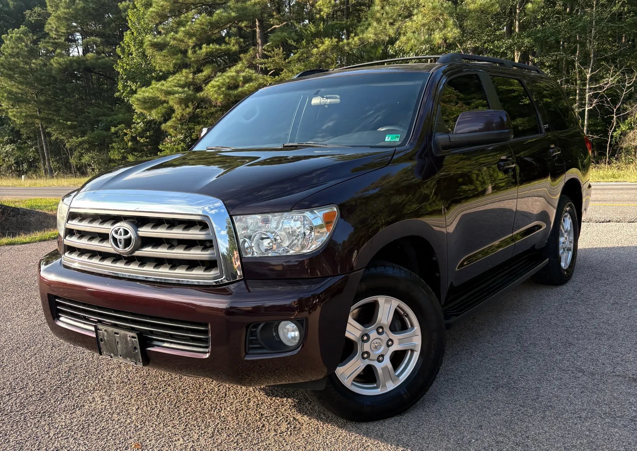 Used 2016 Toyota Sequoia SR5 AWD/4WD image 2
