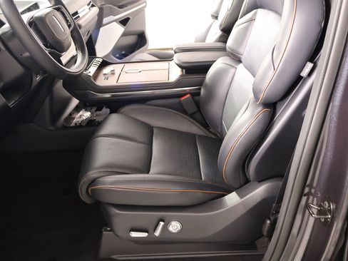 New 2026 Lincoln Navigator Black Label AWD/4WD image 12