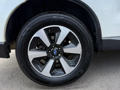 Used 2017 Subaru Forester 2.5i Premium AWD/4WD image 33