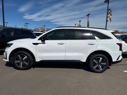 Used 2022 Kia Sorento EX w/ Panoramic Sunroof Package image 15