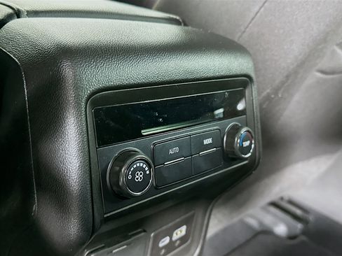 Used 2023 GMC Acadia SLE w/ Driver Convenience Package image 27