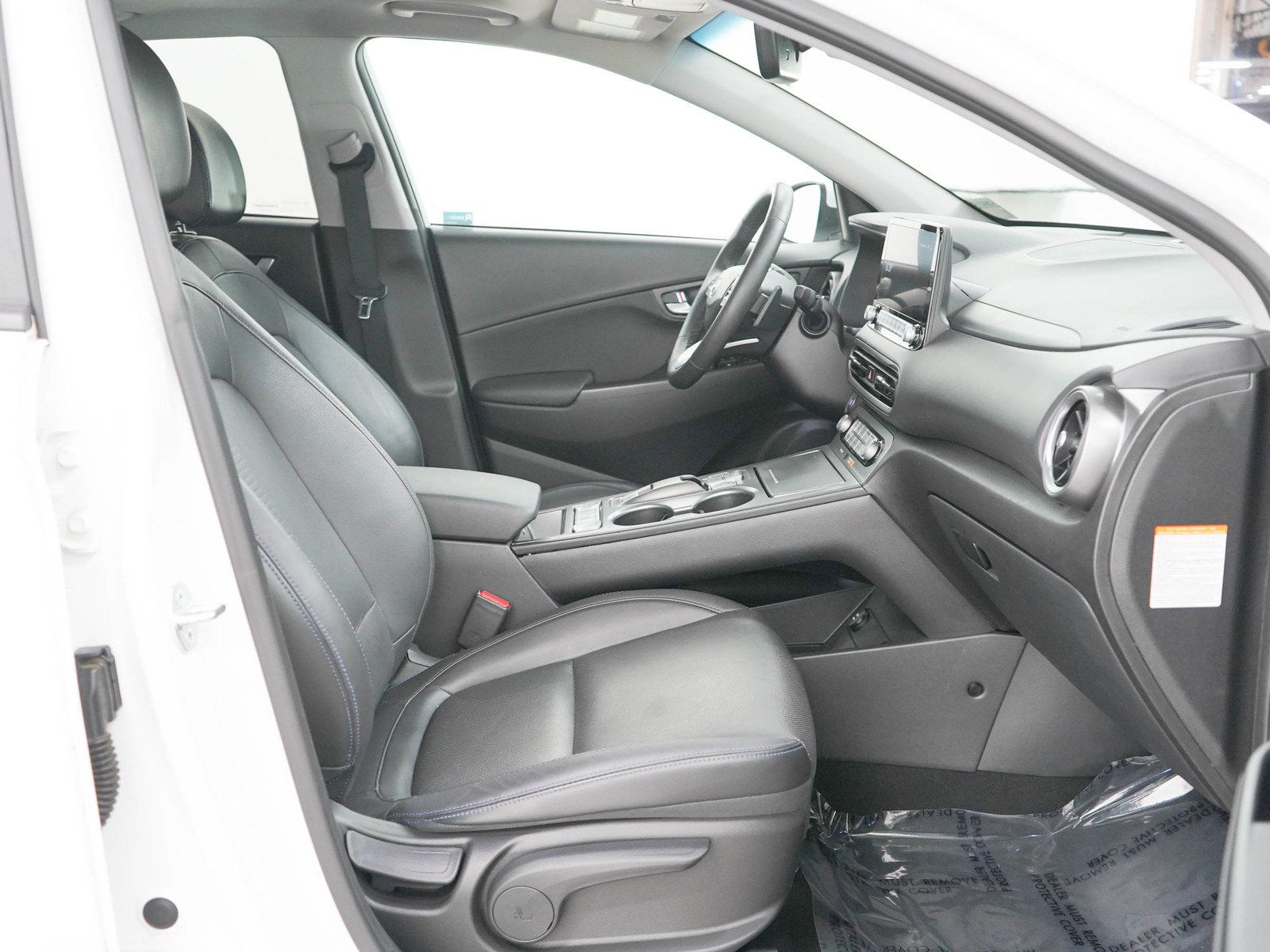 Certified 2023 Hyundai Kona Limited w/ Cargo Package FWD image 11