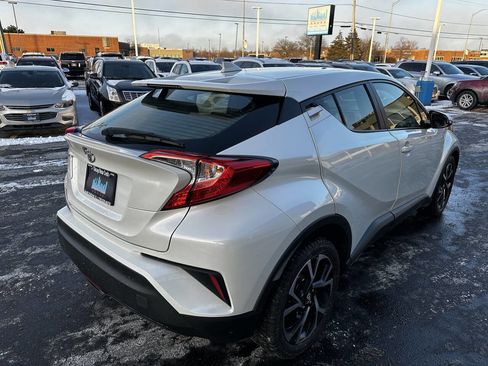 Used 2018 Toyota C-HR XLE image 12
