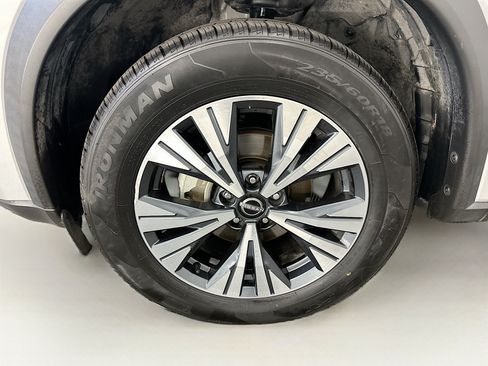 Used 2023 Nissan Rogue SV AWD/4WD image 34
