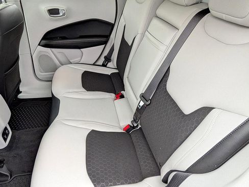 Used 2018 Jeep Compass Latitude w/ Popular Equipment Group image 25