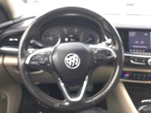 Used 2018 Buick Regal Essence w/ Driver Confidence Package #1 image 9