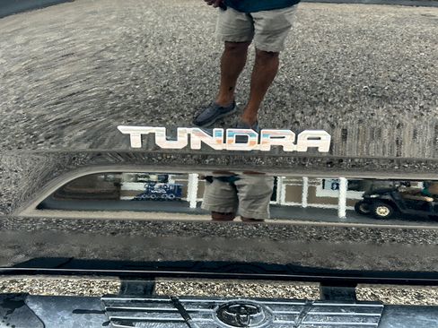 Used 2025 Toyota Tundra Limited AWD/4WD image 5