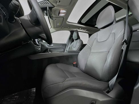 Used 2025 Volvo XC60 T8 Plus w/ Protection Package Premier image 19