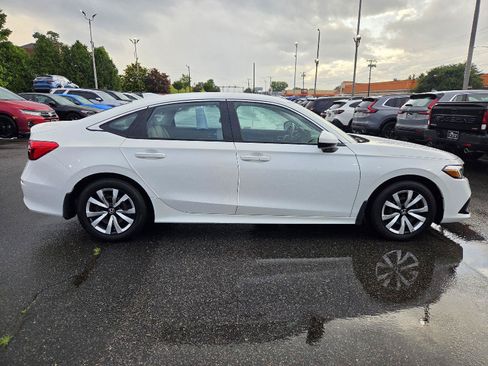Used 2023 Honda Civic LX image 6