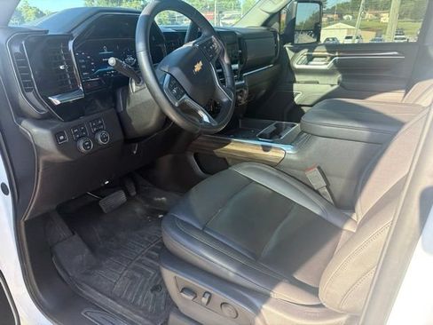Used 2025 Chevrolet Silverado 2500 LT w/ Z71 Chrome Sport Edition AWD/4WD image 39