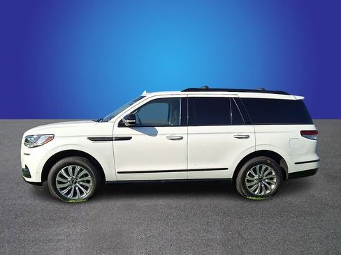 Used 2024 Lincoln Navigator Premiere image 7