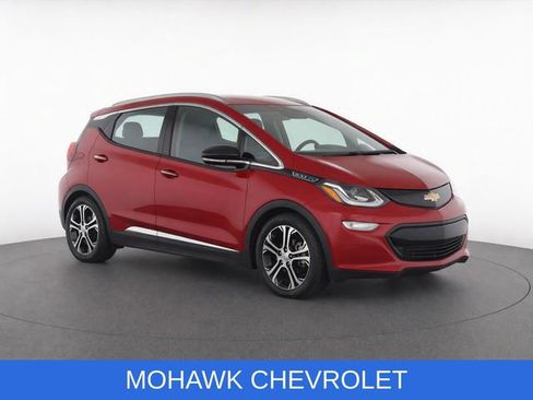 Used 2017 Chevrolet Bolt Premier w/ Driver Confidence II Package FWD image 2