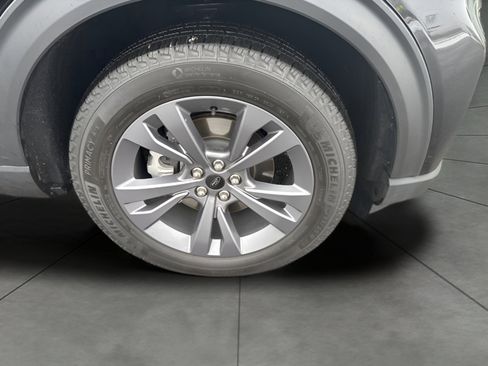 Certified 2025 Ford Explorer Active w/ Active Comfort Package image 7