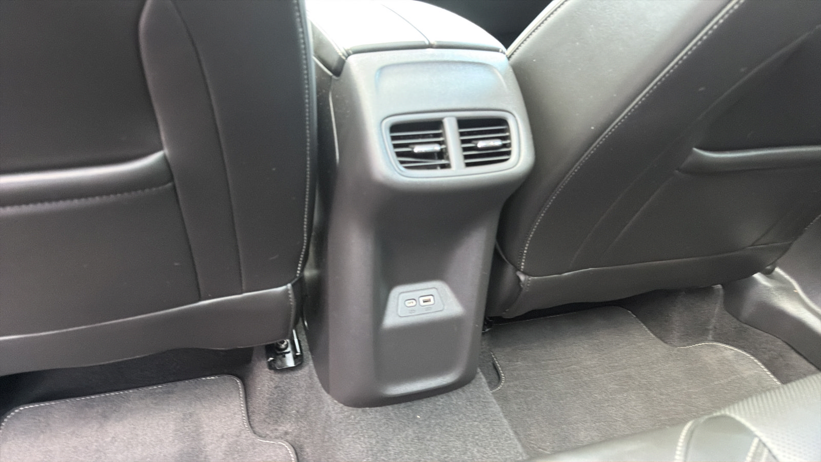 Used 2021 Buick Envision Essence AWD/4WD image 25