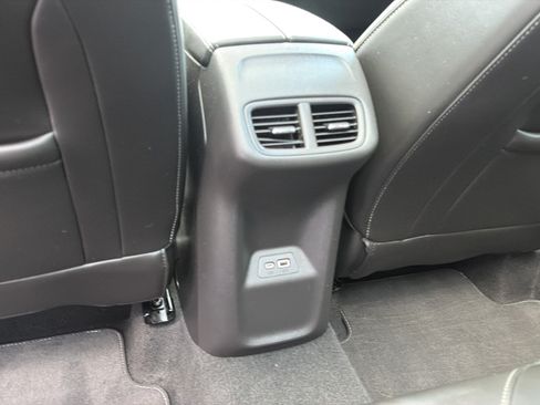 Used 2021 Buick Envision Essence AWD/4WD image 25