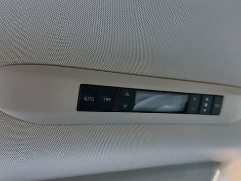 Used 2024 Toyota Sienna Limited AWD/4WD image 28