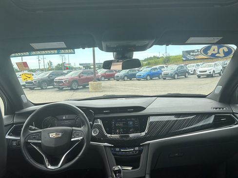 Used 2024 Cadillac XT6 Premium Luxury w/ LPO, Floor Liner Package AWD/4WD image 20